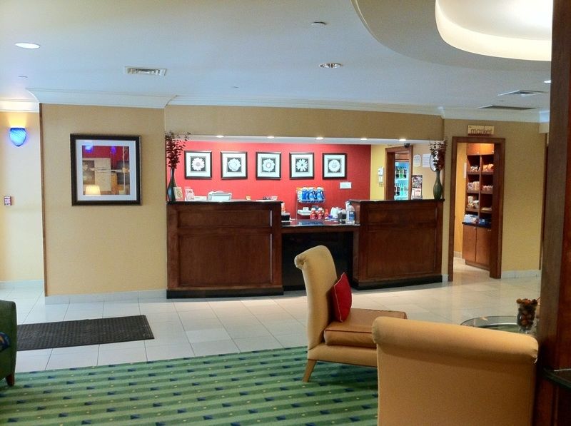 古姆路4乐思公寓套房酒店 切萨皮克 内观 照片
